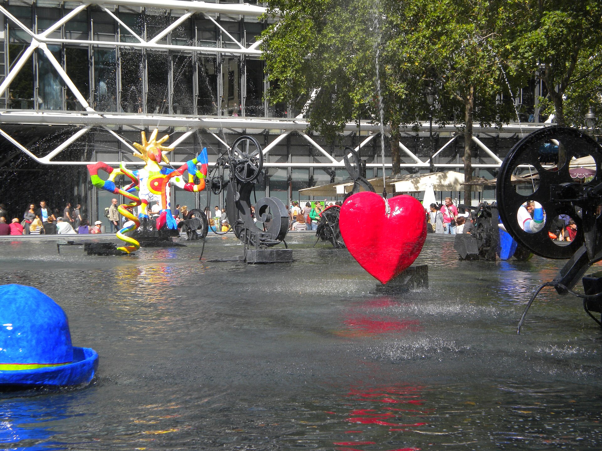 niki de saint phalle — Paris 75004 Place Igor-Stravinsky Fountain 01a.jpg