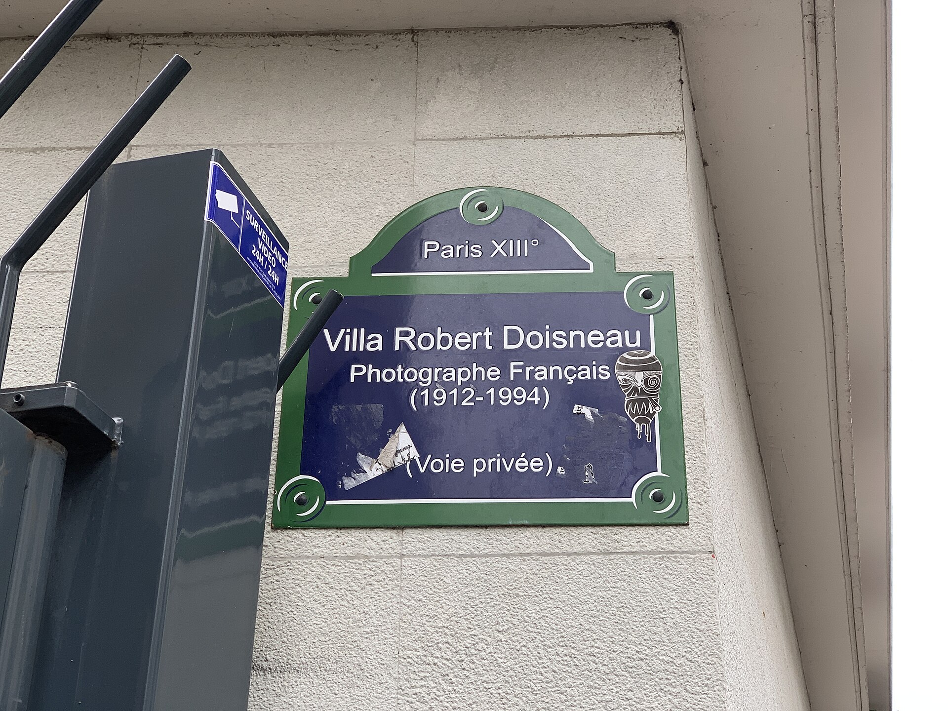 robert doisneau — Plaque Villa Robert Doisneau - Paris XIII (FR75) - 2021-06-30 - 2.jpg