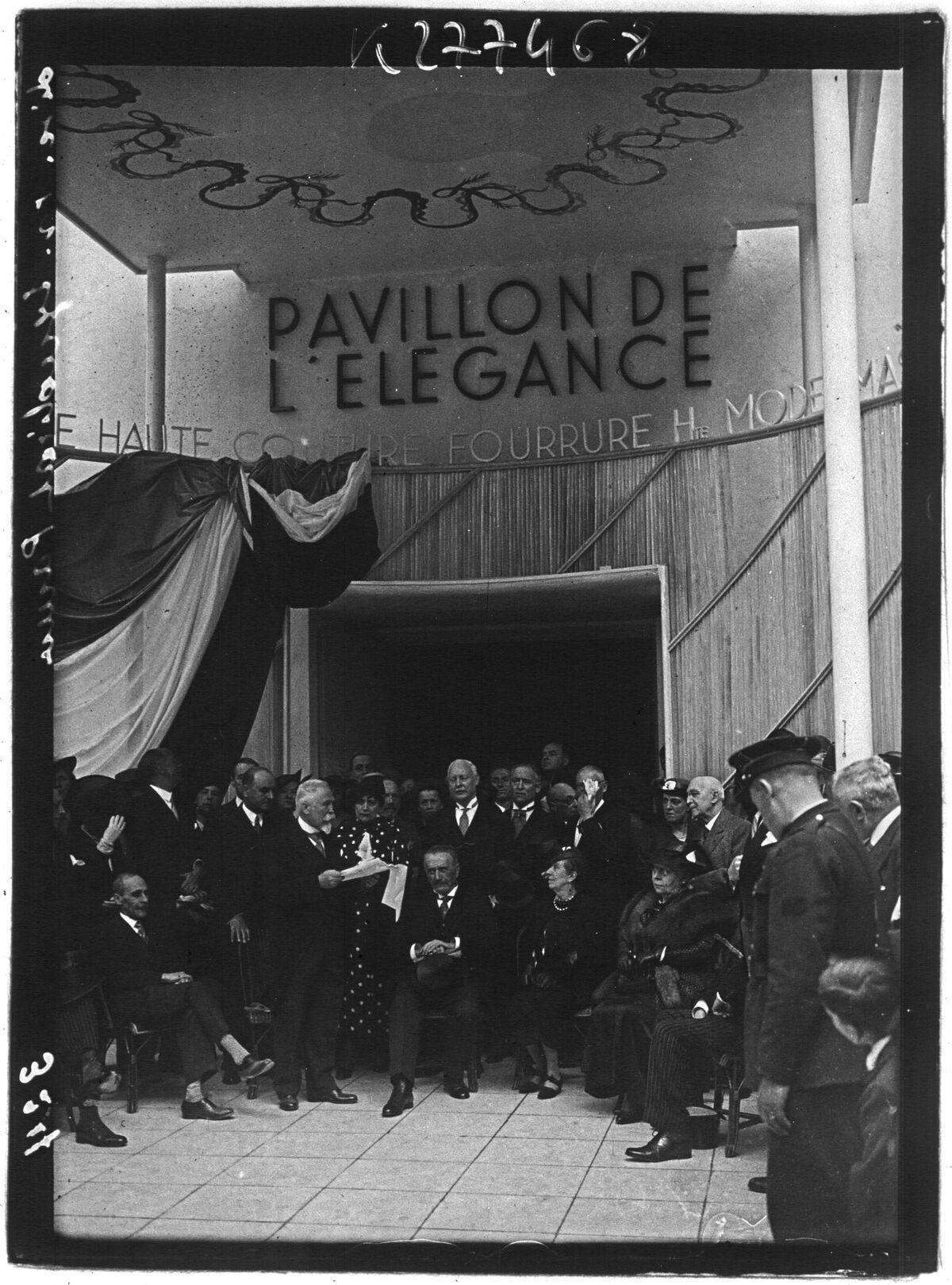 Inauguration du pavillon de l’élégance à l’Exposition de Paris 1937