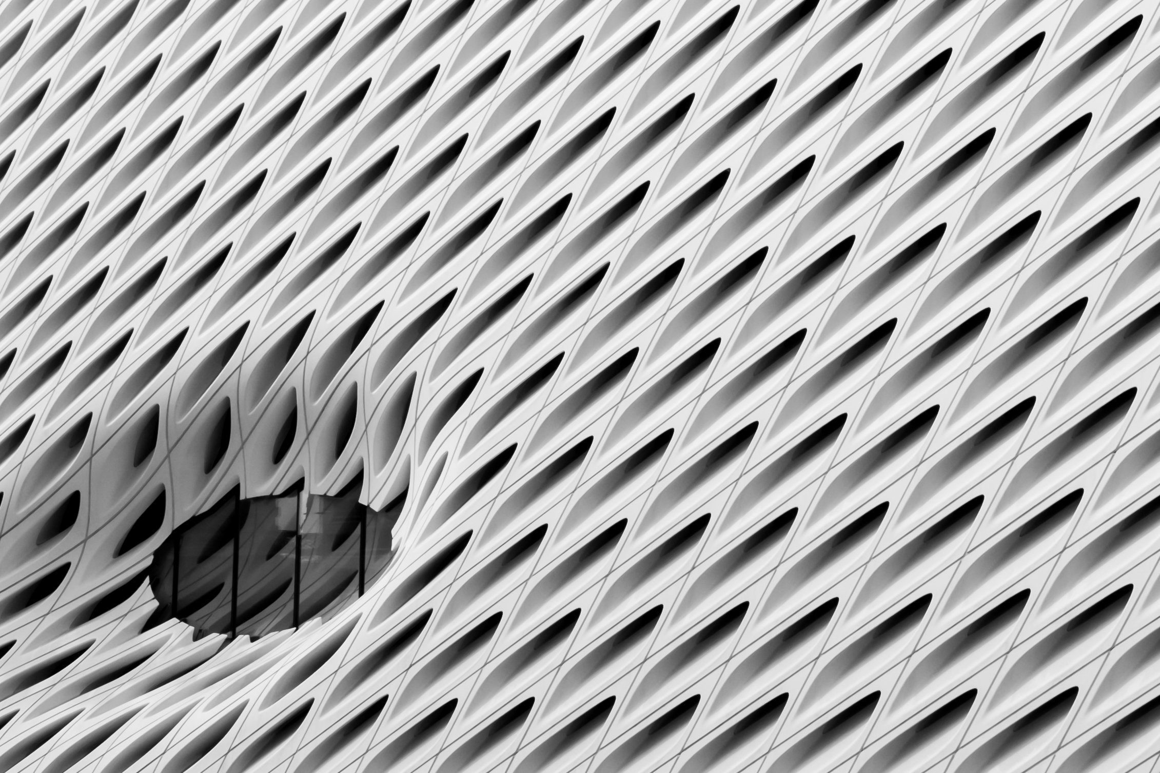 Façade alvéolée du musée The Broad, architecture contemporaine