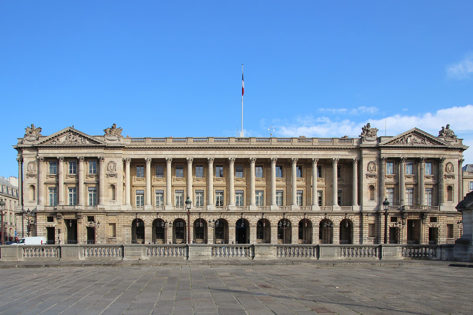 Hôtel de la Marine — vue depuis Wikimedia Commons