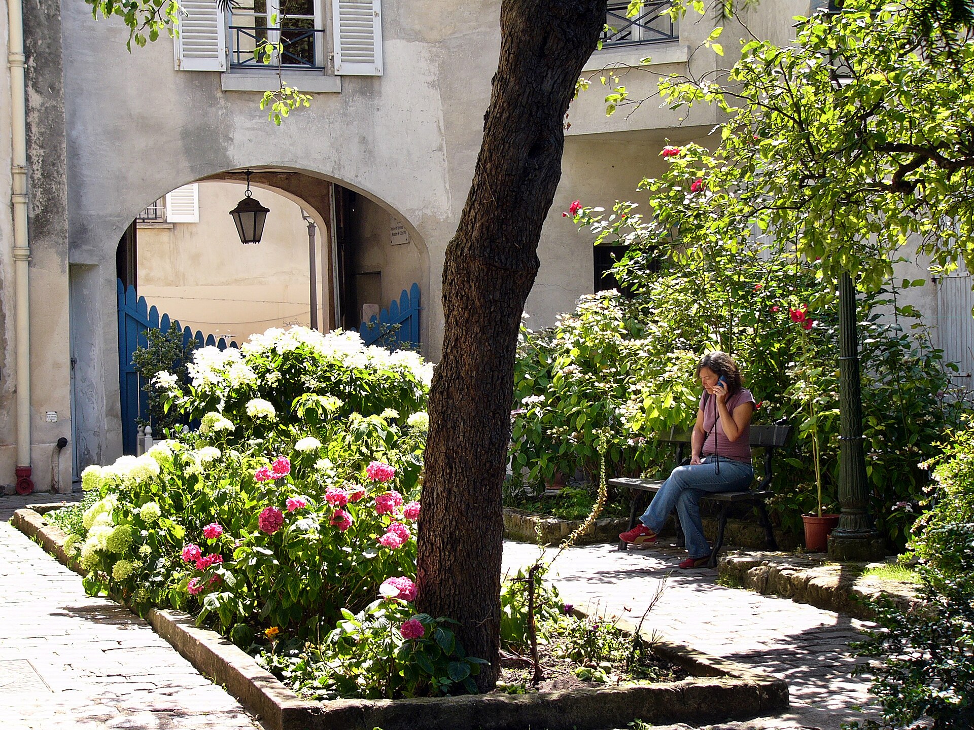 Musée de Montmartre — vue depuis Wikimedia Commons