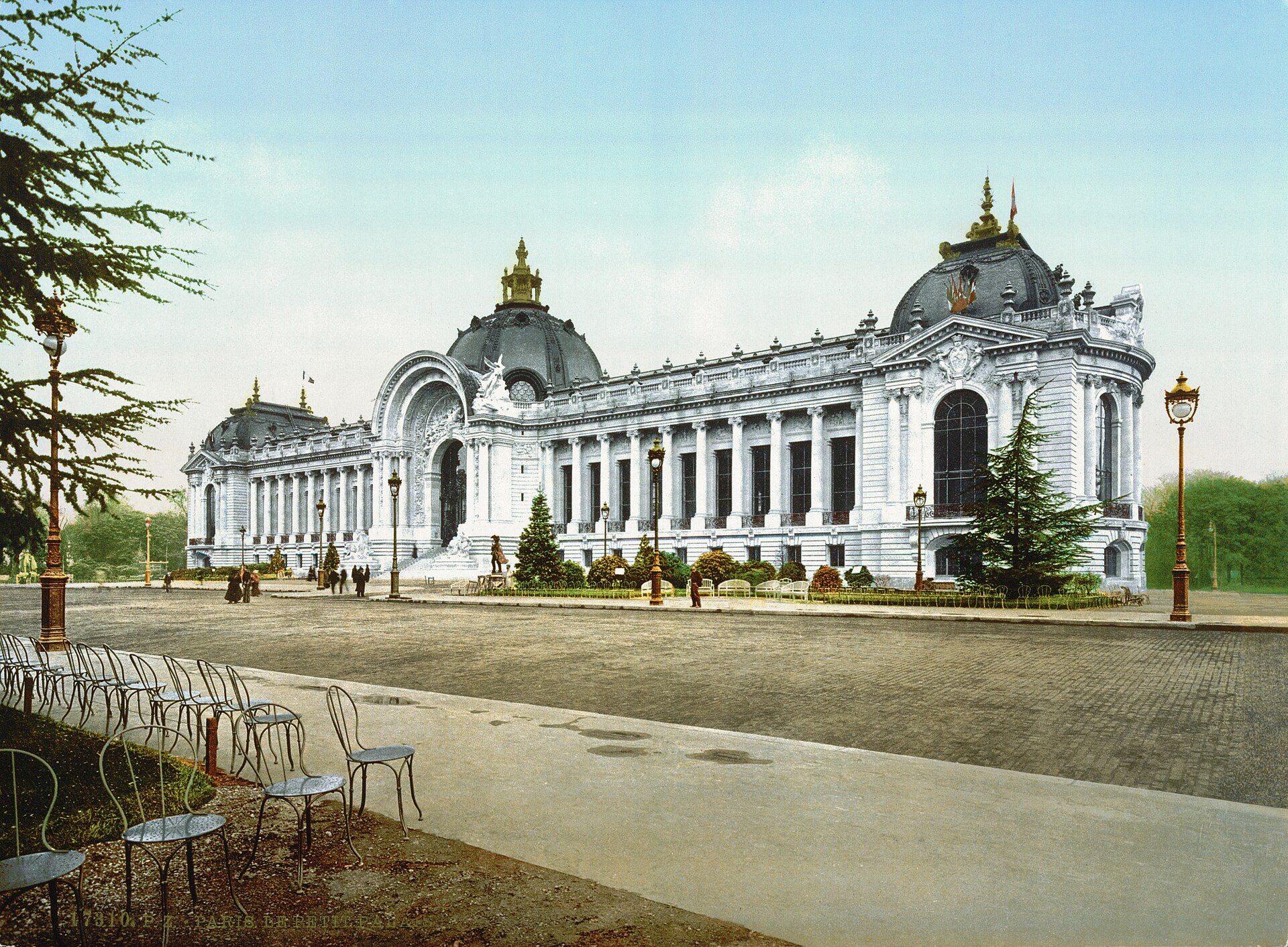 Petit Palais — vue depuis Wikimedia Commons