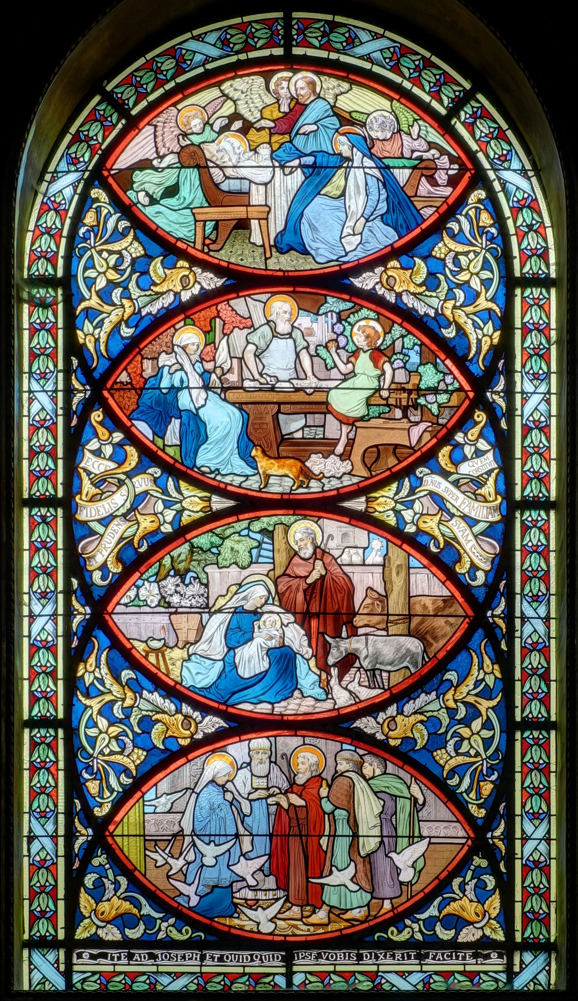 Sainte Chapelle — vue depuis Wikimedia Commons